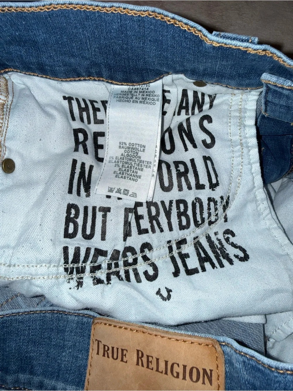 True religion geno relaxed slim distressed short size 34